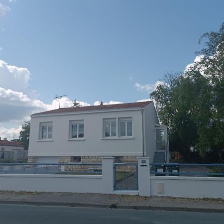 Charmante Maison Entre Mer Et Campagne La Jarrie Esterno foto