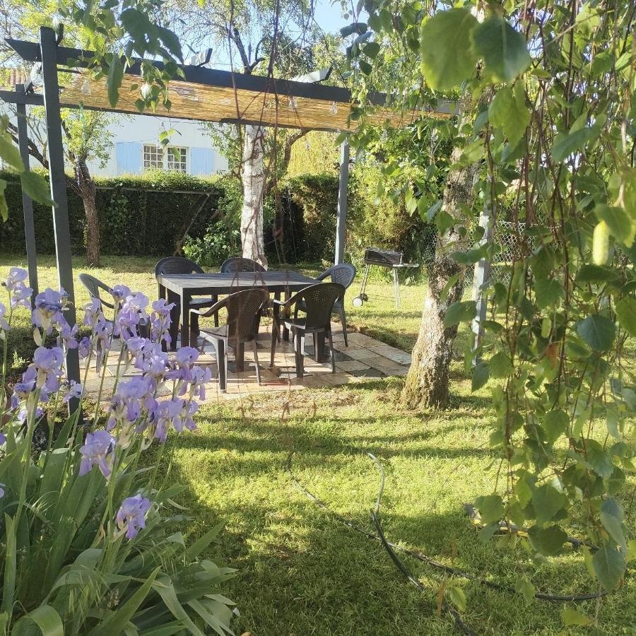 Charmante Maison Entre Mer Et Campagne La Jarrie Esterno foto